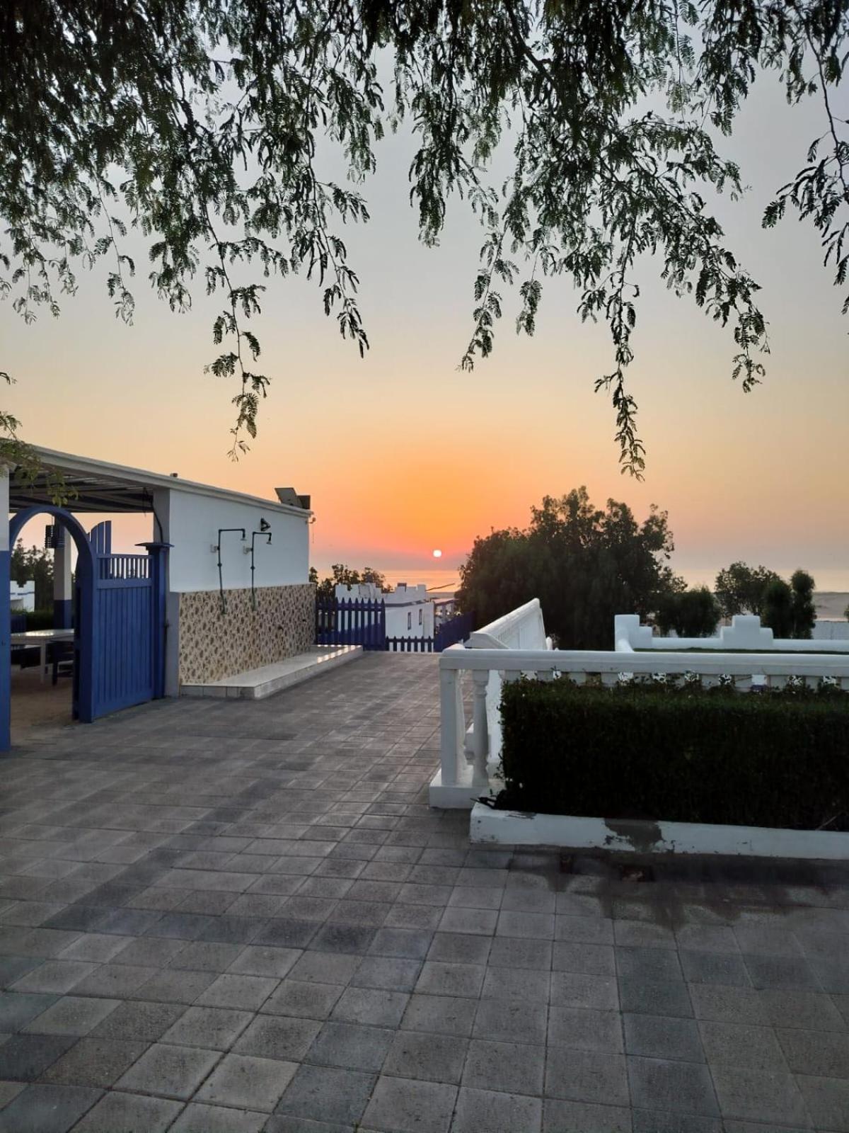Al-Ashkhara Beach Resort منتجع شاطئ الأشخرة Al Sharqiyah Exterior foto