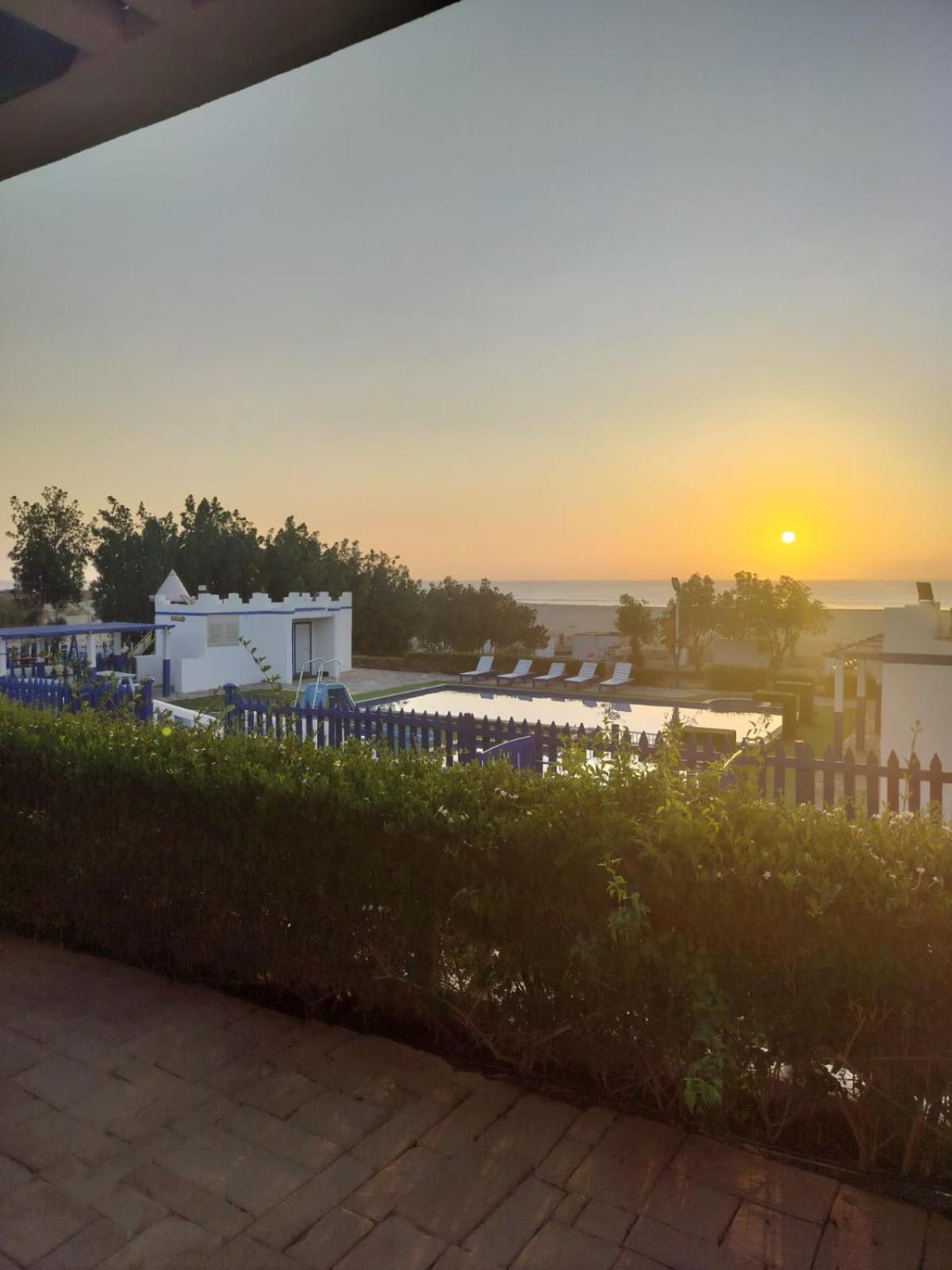 Al-Ashkhara Beach Resort منتجع شاطئ الأشخرة Al Sharqiyah Exterior foto